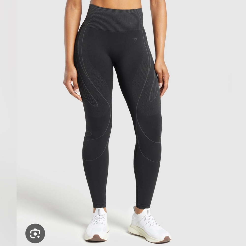 ISO Gymshark Heart Contour Seamless Leggings